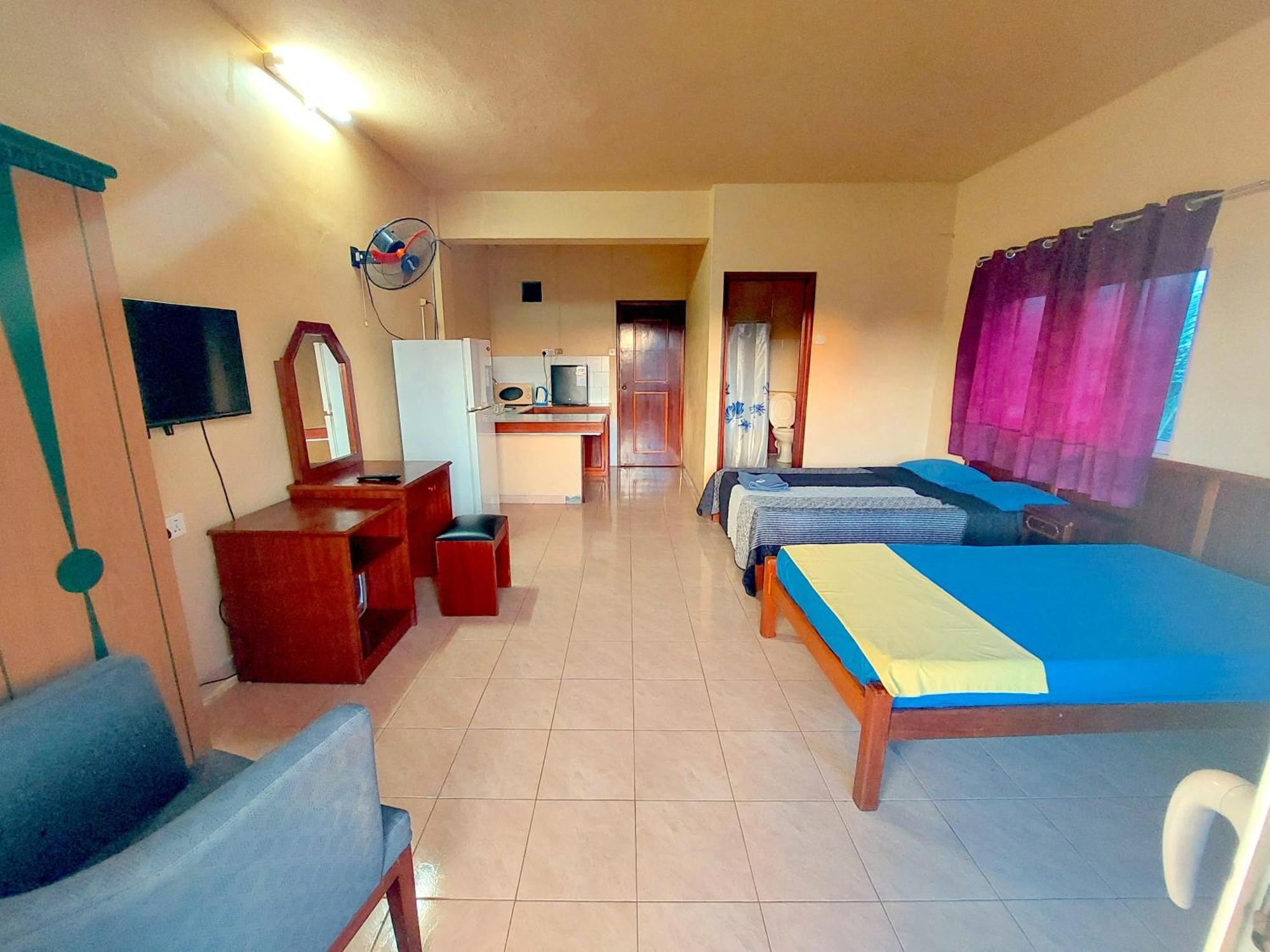 Latanier Beach Hotel Гранд Байе Екстериор снимка